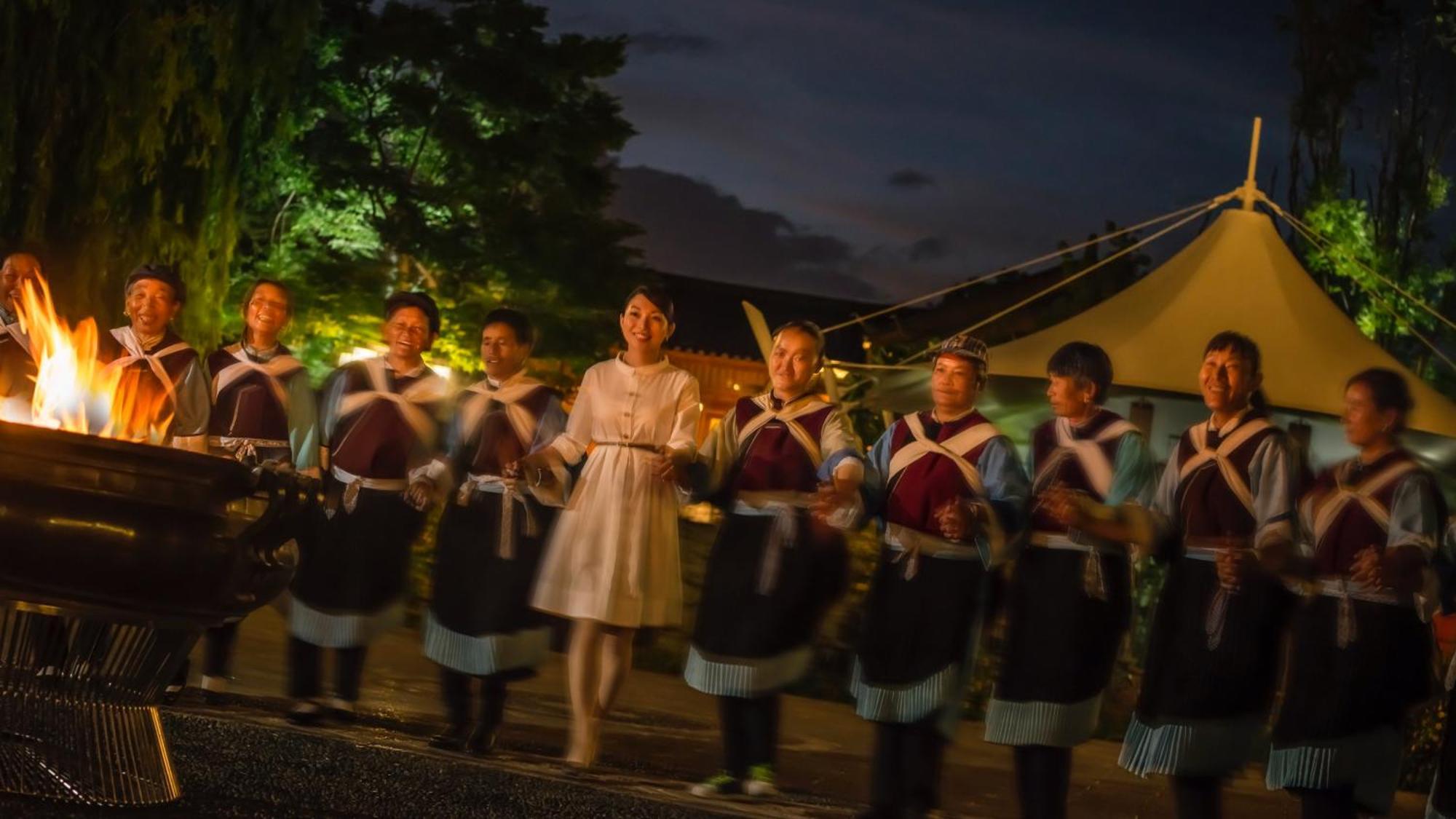 クラウンプラザ 麗江 エインシェント タウン 麗江市 エクステリア 写真